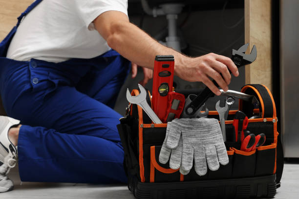 Best Local Plumber Services  in Redwater, TX
